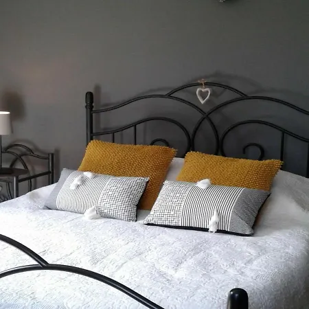 Spacious With Private Garden In Ardennes Nyaraló Frahan