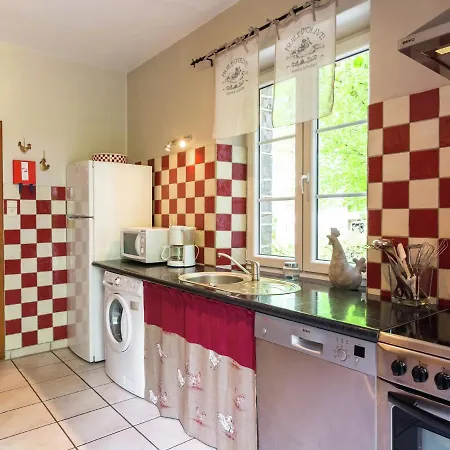 Nyaraló Spacious With Private Garden In Ardennes Frahan
