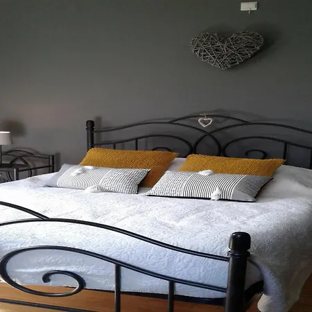 Sunny Garden Cottage, Alle * Frahan