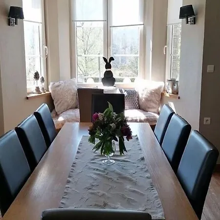 Sunny Garden Cottage, Alle