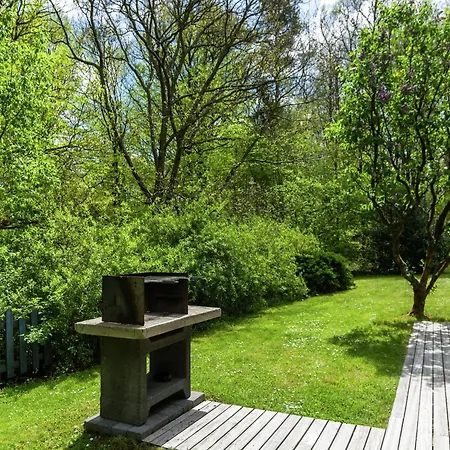 Sunny Garden Cottage, Alle